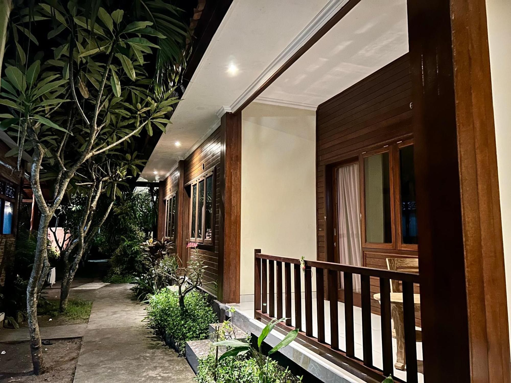 Nusa Garden Homestay Нуса Лембонган Екстериор снимка